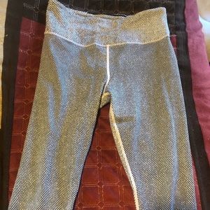 ZYIA active light and tight racer crops